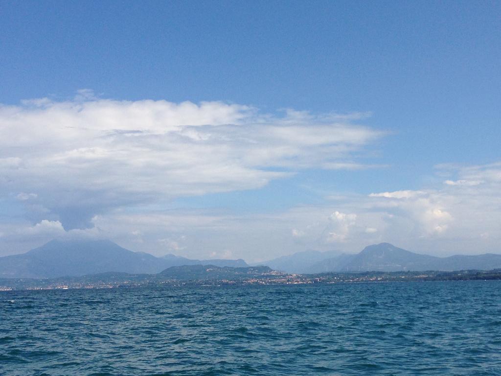 B&B La Familia Lazise Bagian luar foto