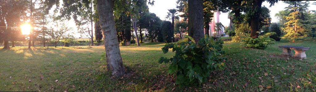 B&B La Familia Lazise Bagian luar foto